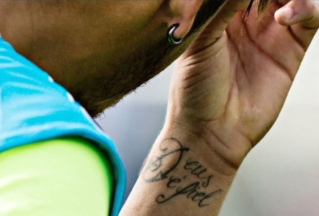 O Que Significam Os Simbolos Das Tatuagens De Neymar