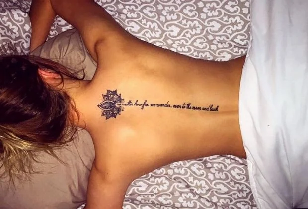 tatuagem-feminina-nas-costas-27-simbolos-com-imagens-para-voce-se-inspirar-7_xl.jpeg.webp
